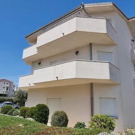 Gojini Dvori Apartmán *